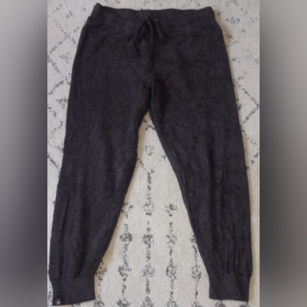 Size M Barefoot dreams Cozychic lite pants